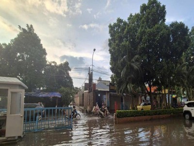 Chung cư Tân Việt (xã Hoài Đức): Cứ mưa là ngập