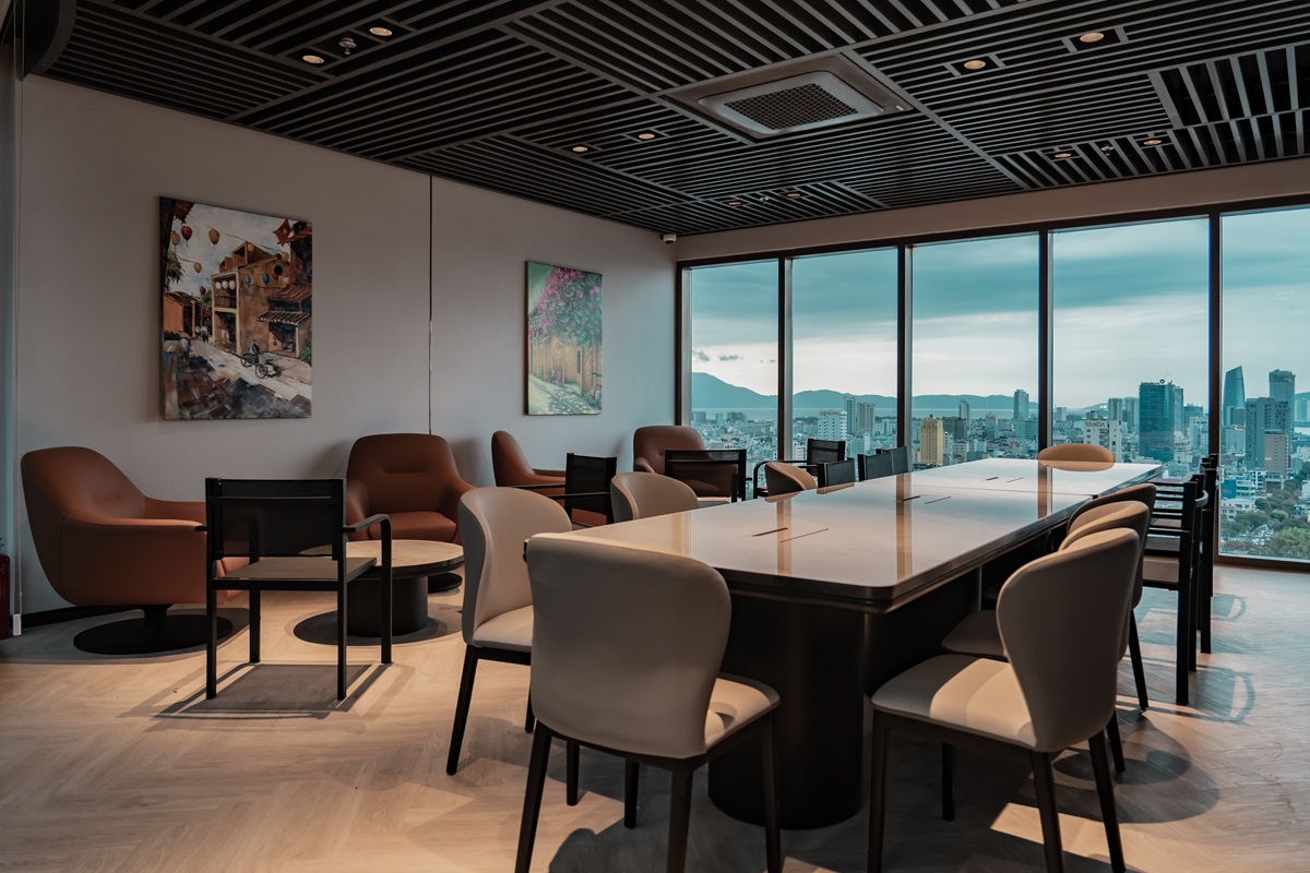 <span class='badge bg-label-danger me-1'>Chung</span>PHÒNG TIỆC VỚI ĐẢO BẾP