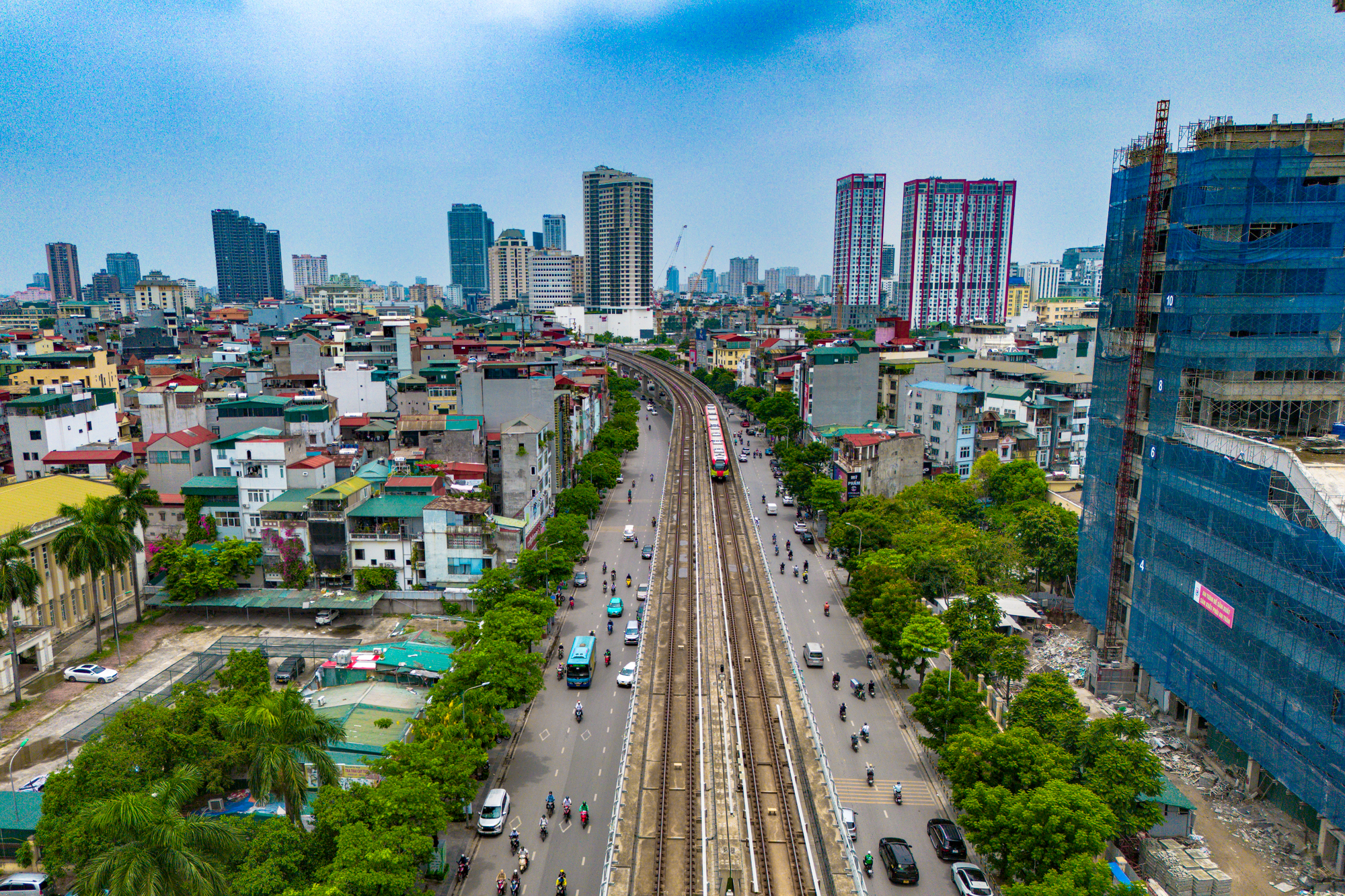 Toàn cảnh khu vực tuyến metro hơn 200.000 tỷ đồng sẽ đi qua: Hàng loạt đại đô thị như Vinhomes Global Gate, Starlake Tây Hồ Tây, Times City hưởng lợi